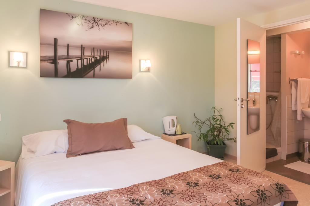Logis Hotel Restaurant De La Dore Vertolaye Eksteriør bilde