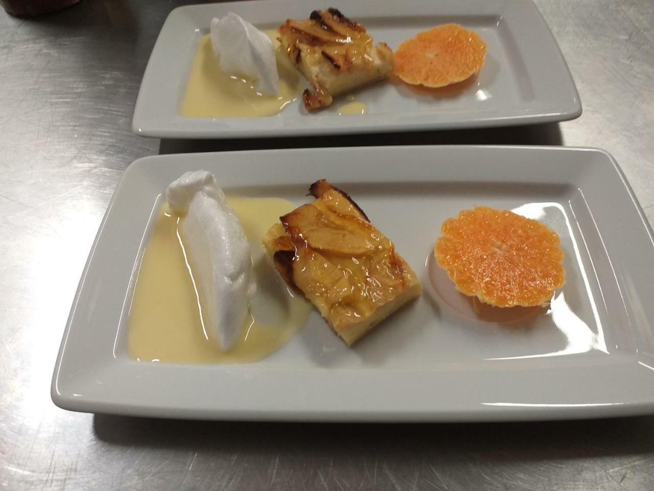 Logis Hotel Restaurant De La Dore Vertolaye Eksteriør bilde